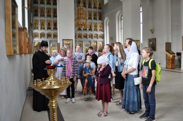 Участники проекта «СловечКино лето» посетили храмы Филейки и места, где подвизался вятский святой — преподобный Стефан Филейский